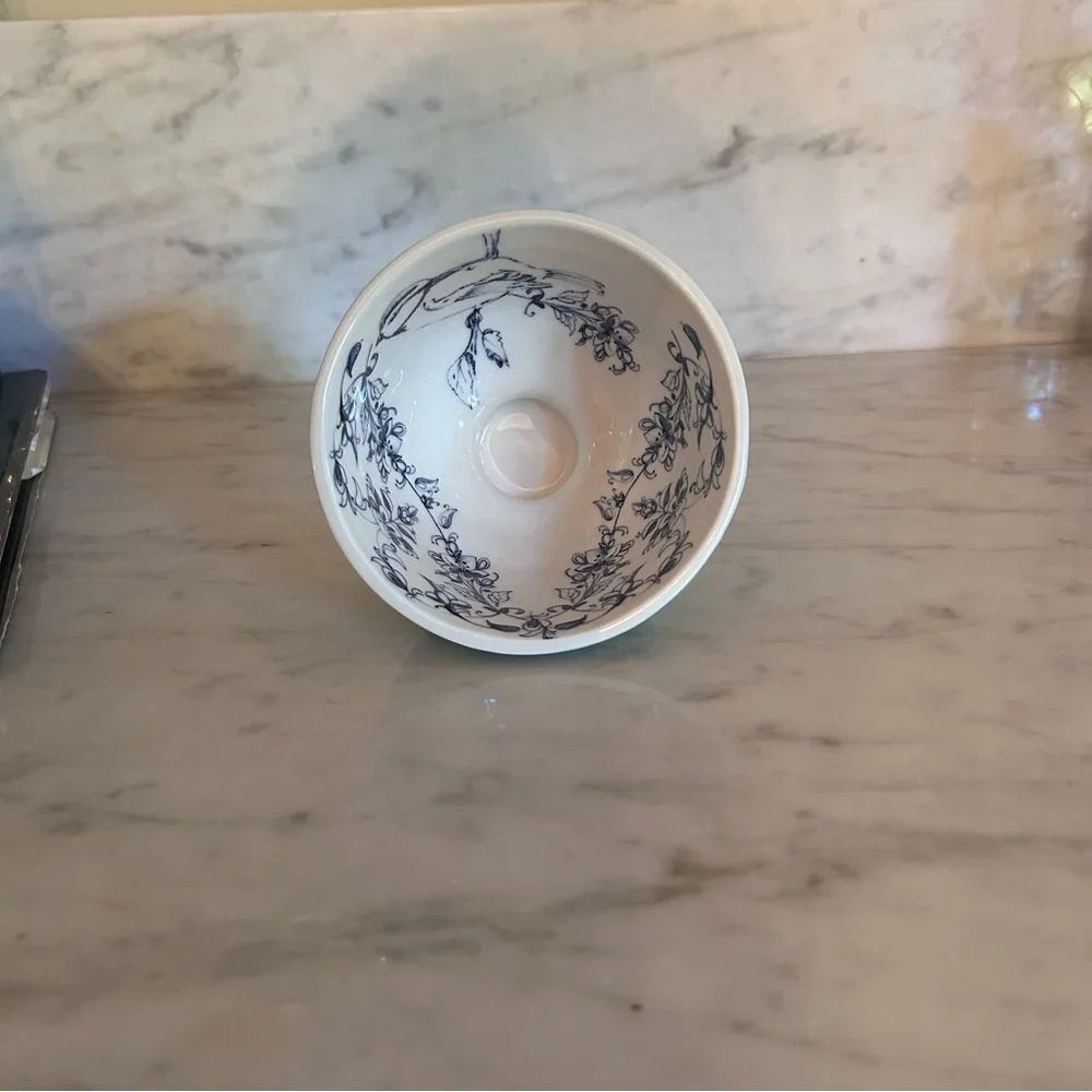 Anthropologie Footed Rice Bowl EUC
Matylda Bowl with sweet birds (Elka Ayaka?) - Picture 5 of 5